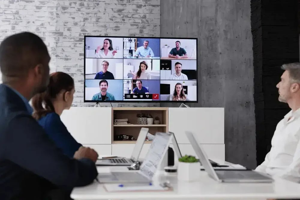 The-Importance-of-Reliable-AV-Technology-in-Hybrid-Workplaces copy