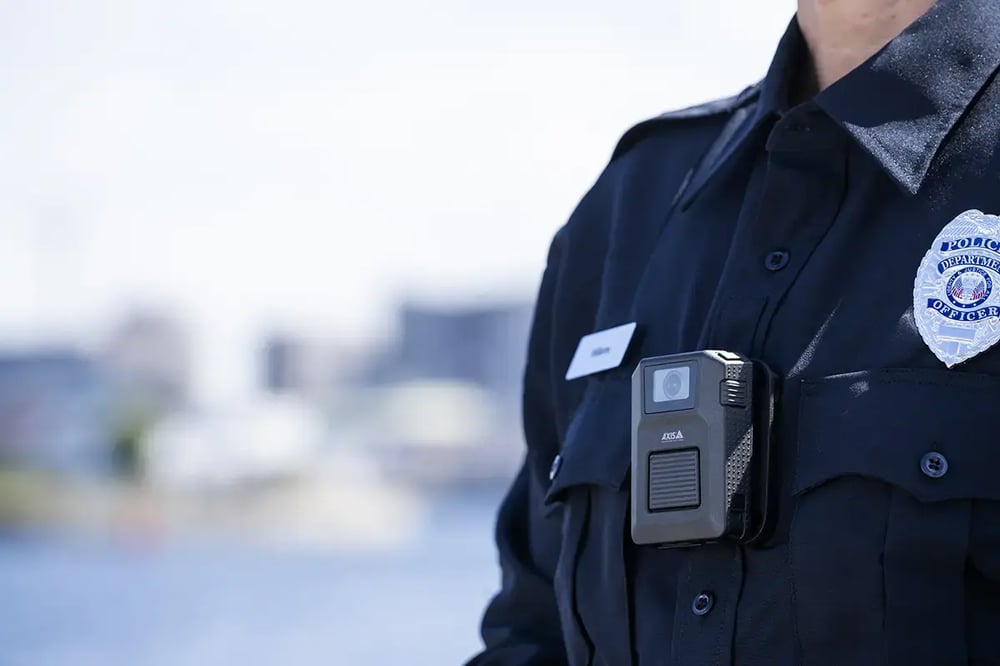 w102_police_officer_2406_hi copy