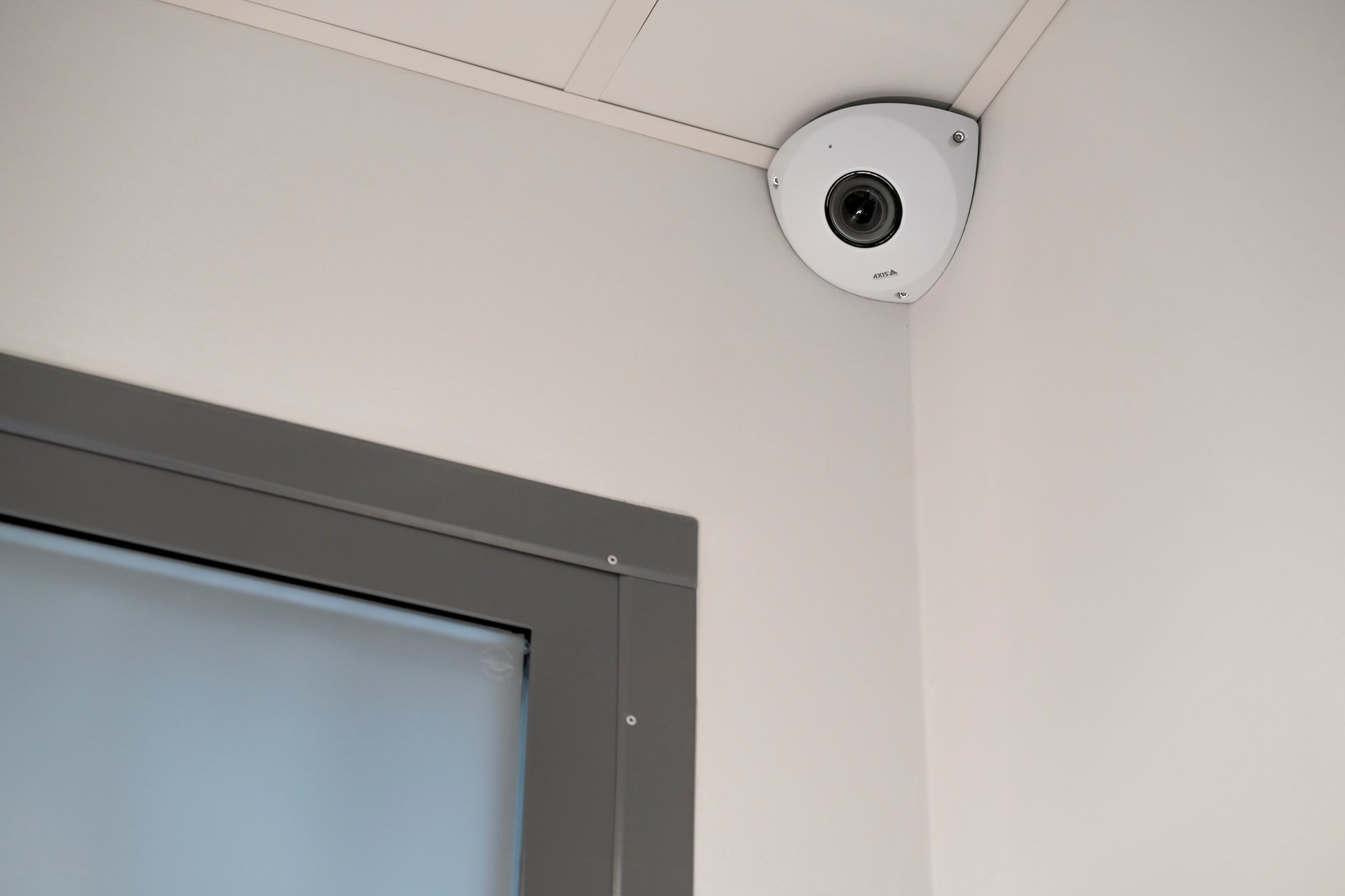 p9117pv_white_2403_hi