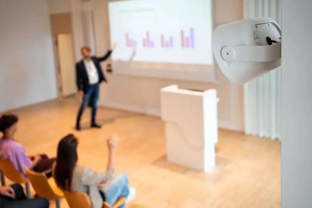 c1110e_white_lecture_hall_2310_hi-1240x828