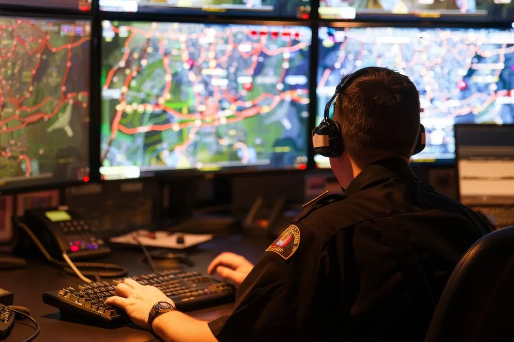 ptnet-top-tab-security-monitoring-control-room-1240x828